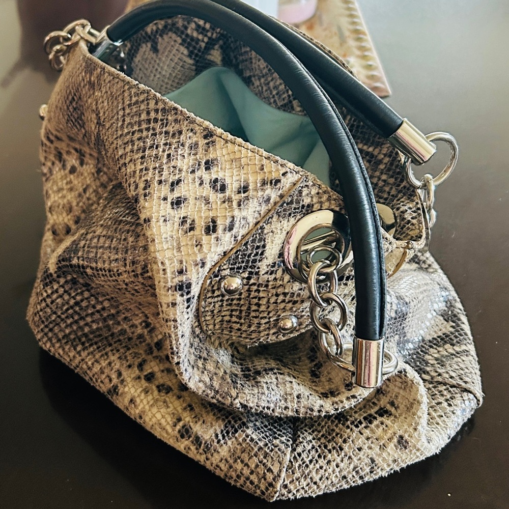 Stylish Python Print Leather Handbag - image 2